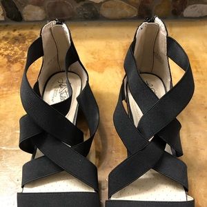 Life Stride Black Stappy Sandal, 10 EUC